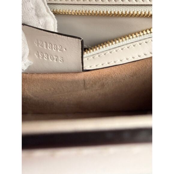 GUCCI Sylvie Embroidered Floral Shoulder Bag in White - Picture 13 of 16